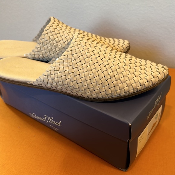 Universal Thread Elora Mule Flats Tan Size 9.5 - Picture 2 of 4